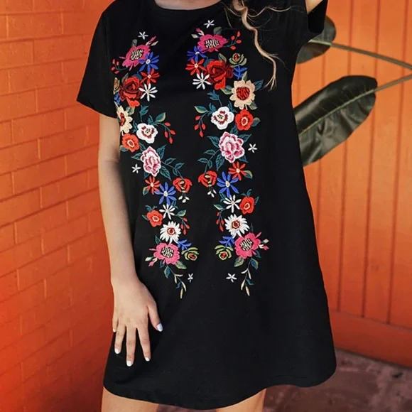 black umgee dress Umgee Waffle Knit Zip Collar Tunic Dress in Black A Casual Long Sleeve Mini Dress main image 0